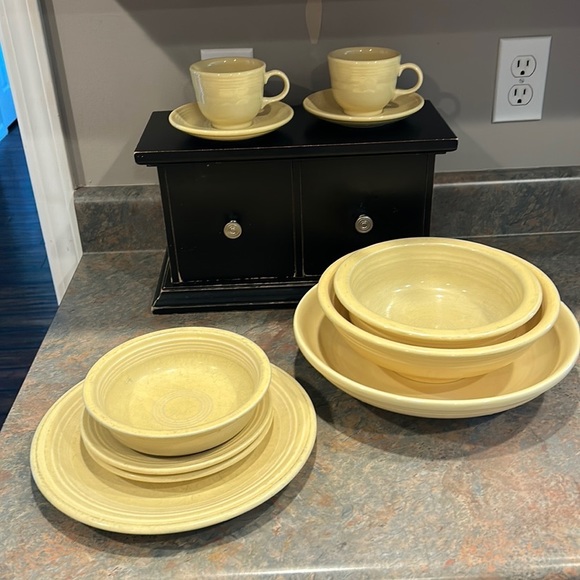 Fiesta by Homer Laughlin - in Fiesta Yellow - discontinued in 2002 - 7 pieces